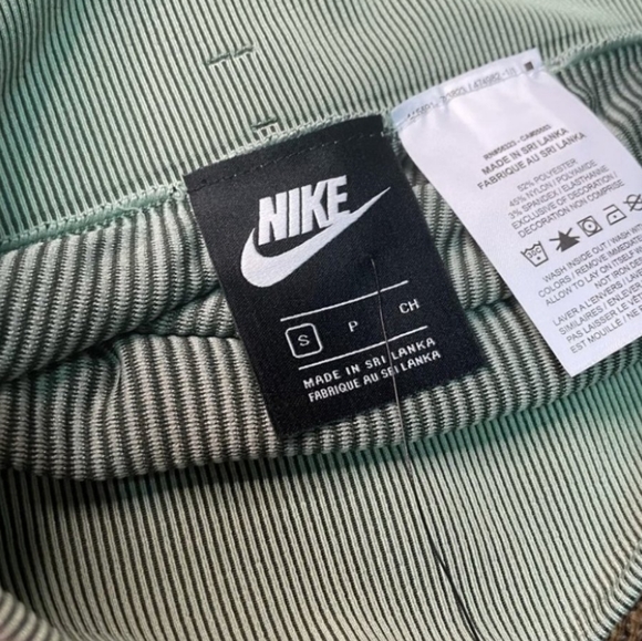 Nike Air Tight Fit Ribbed Mini Pencil Skirt NWT - Picture 5 of 9